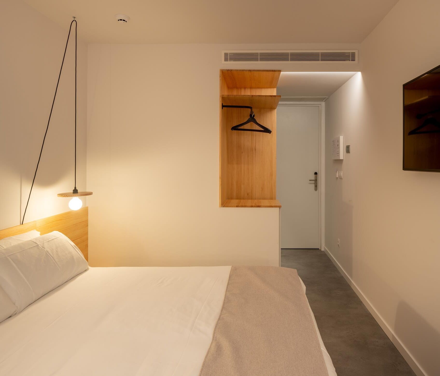 economy double room, courtyard view | premium bedding, down duvets, memory-foam beds, in-room safe