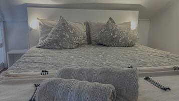 2 bedrooms, WiFi, bed sheets