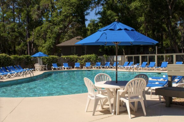 Outdoor pool, a heated pool