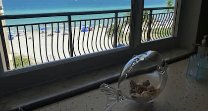 Beautiful And Private Oceanfront Condo Directly on Hollywood Beach Boardwalk
