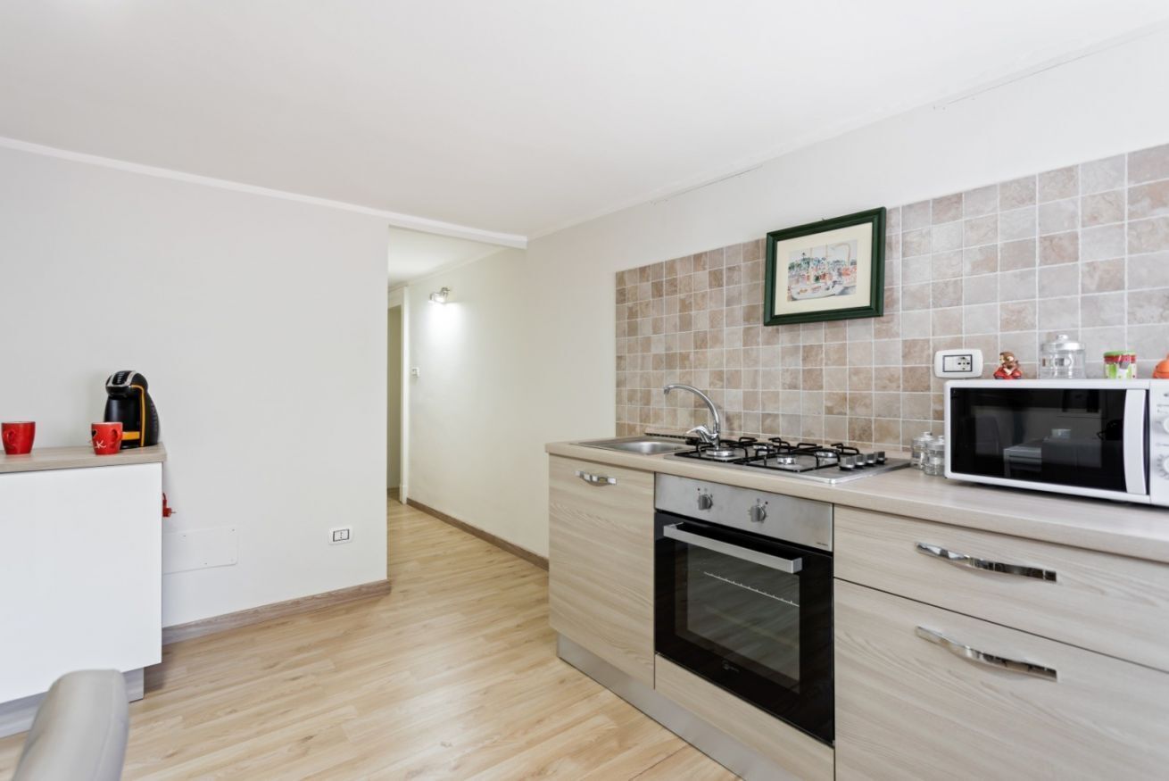 Microwave, oven, stovetop, coffee/tea maker