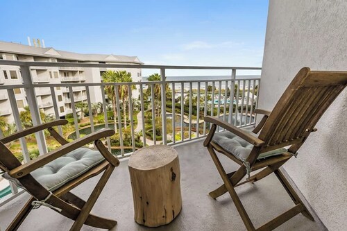 Oceanfront with Pool & Beach Access Hilton Head