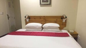 Hypo-allergenic bedding available, WiFi (free) - The Local Stay-NM1 (Nolhivaran)