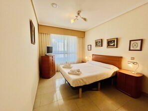 1 dormitori, planxa i posts de planxar, wifi gratuïta i roba de llit 