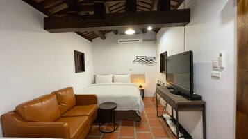 Cause | Premium bedding, pillowtop beds, desk, laptop workspace