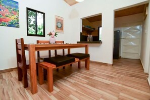 Dining - House under palm trees (pool and whirlpool included) (Jarabacoa)