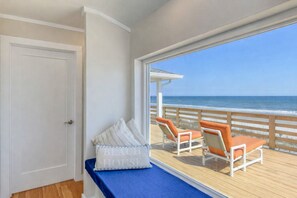 Property grounds - Direct Oceanfront Vilano Beach, Luxury Renovated Home, Sunrise Deck, Sleeps 7 (St. Augustine)