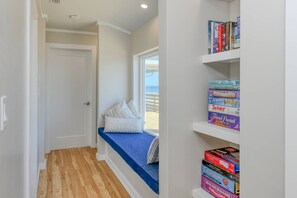 Game room - Direct Oceanfront Vilano Beach, Luxury Renovated Home, Sunrise Deck, Sleeps 7 (St. Augustine)