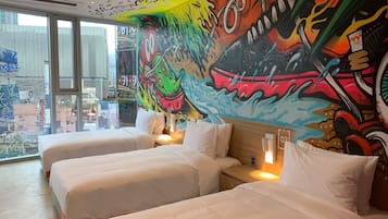 Share Concept Triple - Shoe Custom Room | Schreibtisch, laptopgeeigneter Arbeitsplatz, Verdunkelungsvorhänge