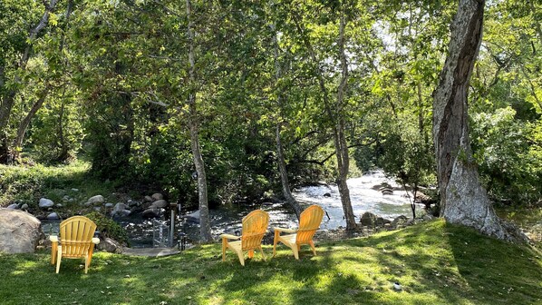 Property grounds - The Fairy Stream 's House (Three Rivers)