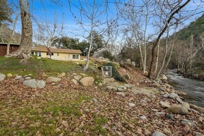 Property grounds - The Fairy Stream 's House (Three Rivers)