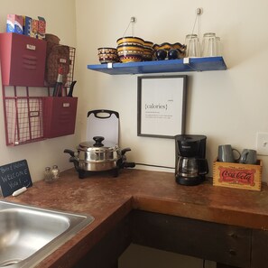 Interior - Arizona Guesthouse Midtown w private patio & yard (Tucson)