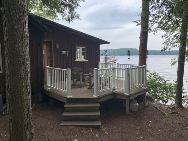 Terrace/patio - Cozy Cottage on Lake Winni (Meredith)