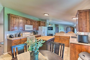Fridge, microwave, stovetop, dishwasher - Lakefront Retreat w/ Pier, Bar Hut & Fireplace! (Graford)