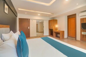 Iron/ironing board, free WiFi - Hotel Palm Beach Pride (Navi Mumbai)