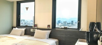 HOTEL LiVEMAX Hiroshima Funairimachi Riverside