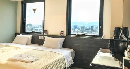 HOTEL LiVEMAX Hiroshima Funairimachi Riverside