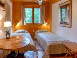 2 bedrooms