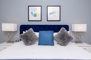 4 bedrooms, desk, iron/ironing board, WiFi