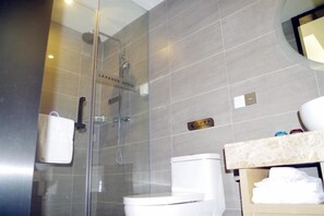 Bathroom - Lavande Hotel Wuhan Wangjiawan Metro Station (Wuhan)