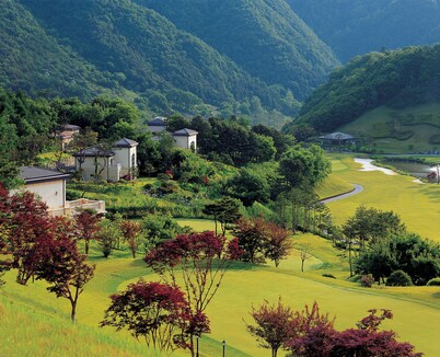 Crystal Valley CC - Golden Village