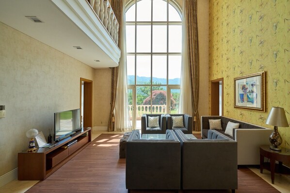 Chambre (Pegasus) | Coin séjour