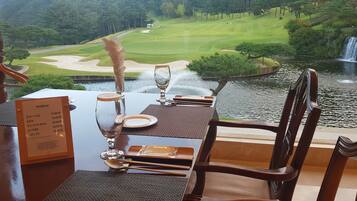 Desayuno coreano todos los días (con cargo)