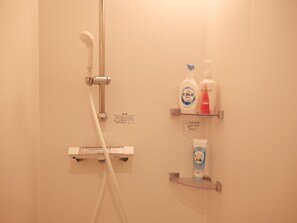 Familie appartement, niet-roken (3F) | Badkamer | Gratis toiletartikelen, een haardroger, pantoffels