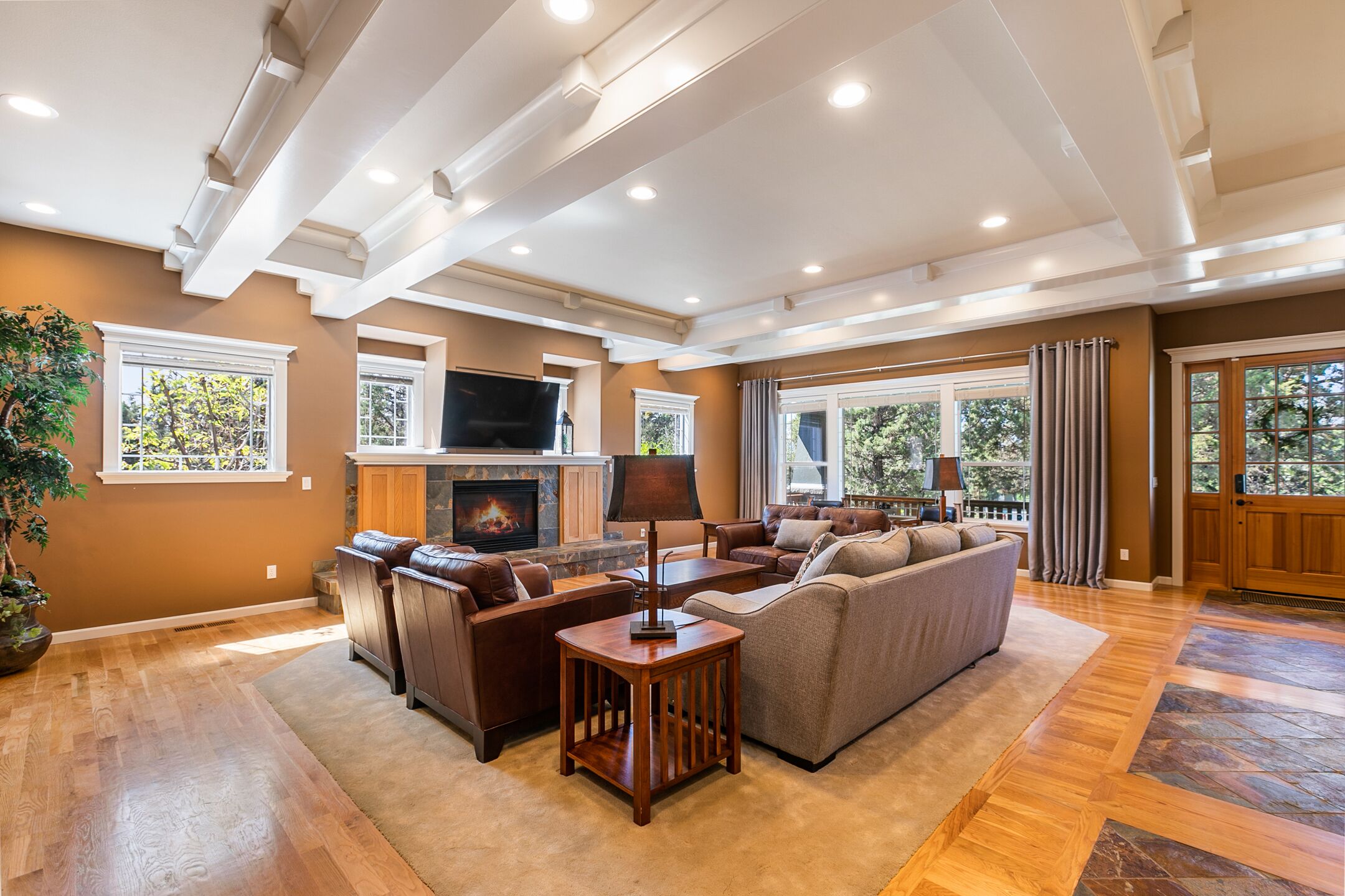 TV connectée, cheminée