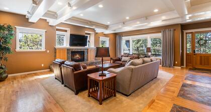 Sleeps 18! Highly reviewed, price slashed for September and October 2025!