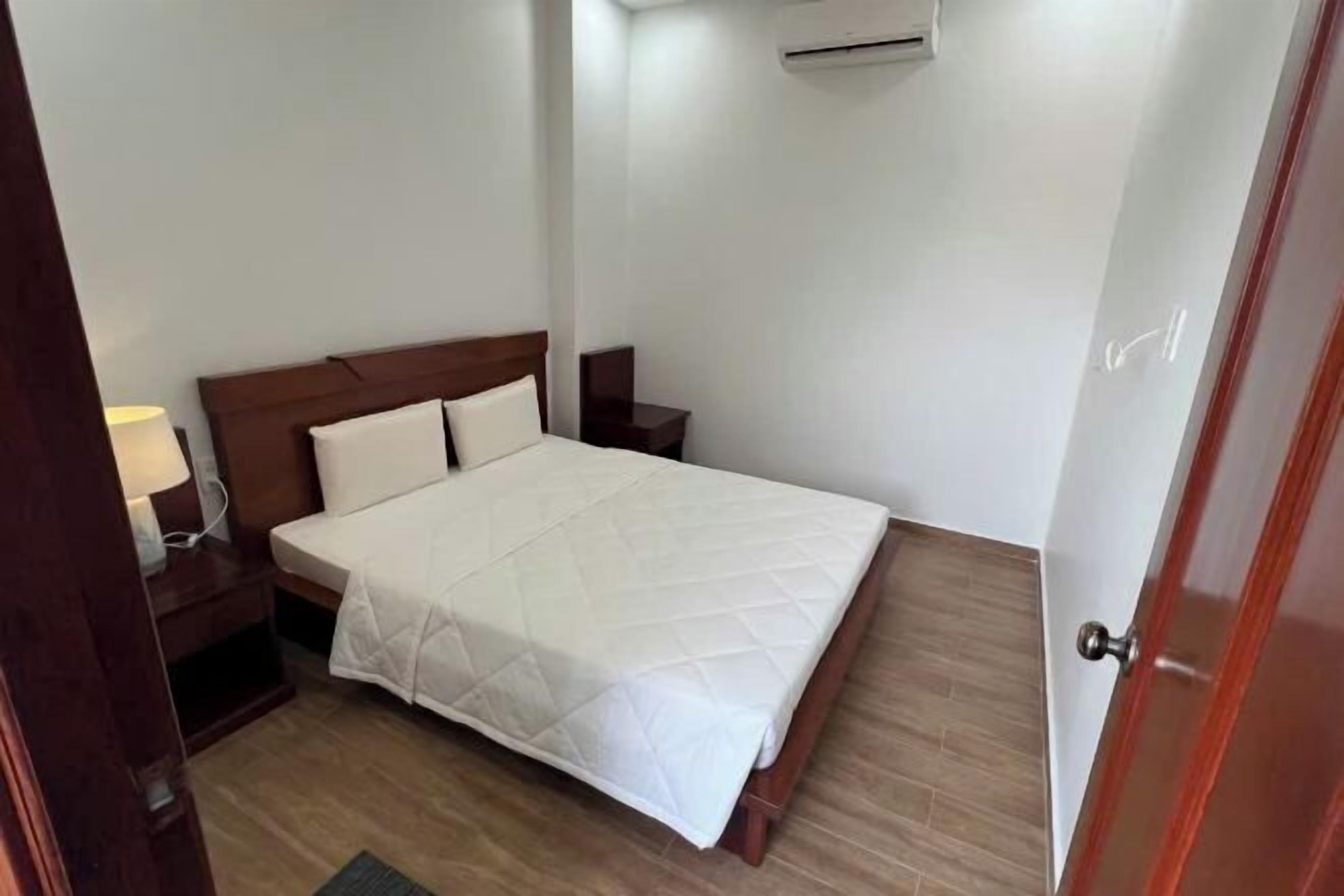 Ropa de cama de alta calidad, colchones con efecto memoria y minibar 