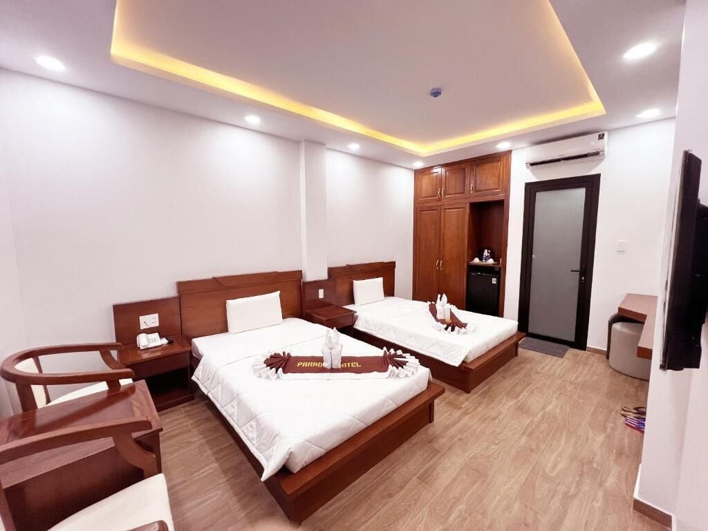 Ropa de cama de alta calidad, colchones con efecto memoria y minibar 