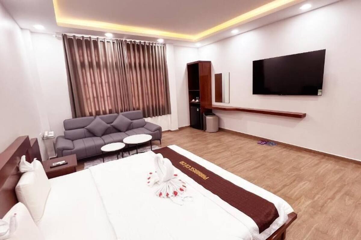 Habitación Business | Ropa de cama de alta calidad, colchones viscoelásticos, minibar