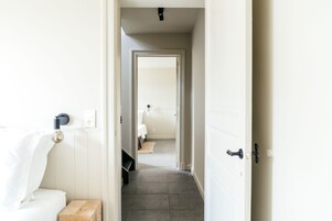 Comfort Apartment (Vrede) | Iron/ironing board, free WiFi, bed sheets