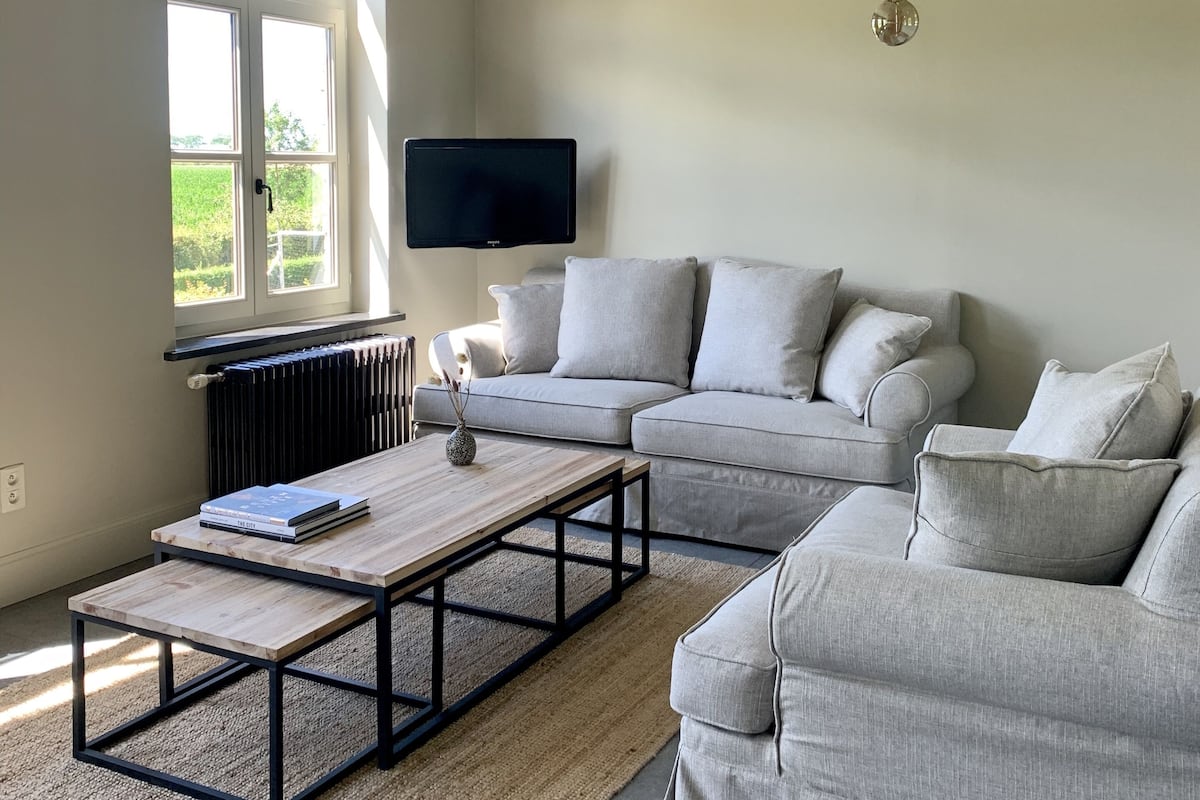 Comfort Apartment (Lekkerbek) | Living room | 32-inch TV with digital channels