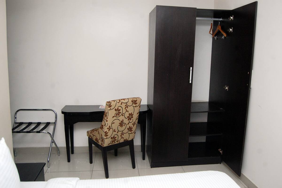 Executive Studio Suite