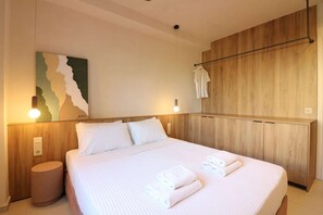 1 bedroom, WiFi, bed sheets - Elegant and Spacious Deluxe Apartment (Crete)