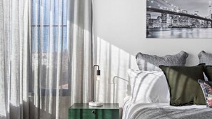 3 Schlafzimmer, Schreibtisch, BĂŒgeleisen/BĂŒgelbrett, kostenloses WLAN