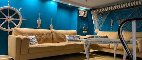 Comfort Apartment | Living area | Flat-screen TV