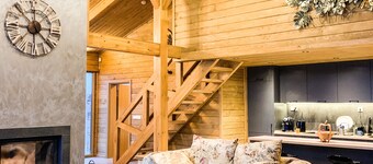 Chalet for up to 10 people with sauna nestled in the valley of 3 mountains