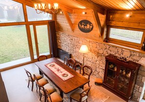 Dining - Chalet for up to 10 people with sauna nestled in the valley of 3 mountains (Razlog)