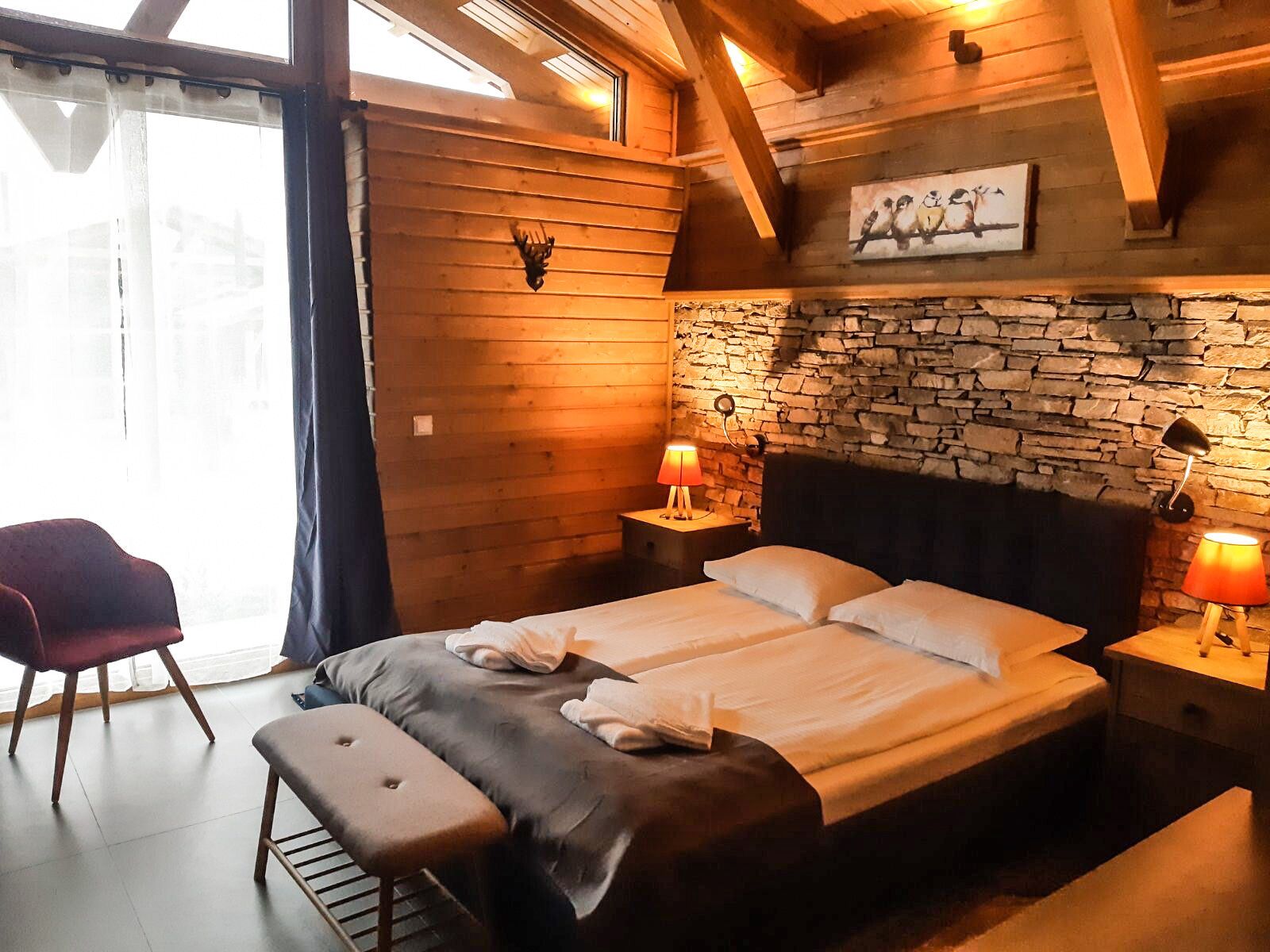 5 dormitorios, tabla de planchar con plancha, wifi gratis y ropa de cama