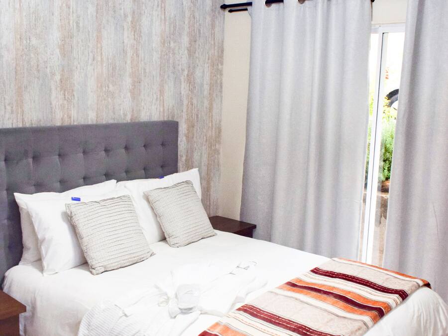 Egyptian cotton sheets, premium bedding, down comforters, pillowtop beds