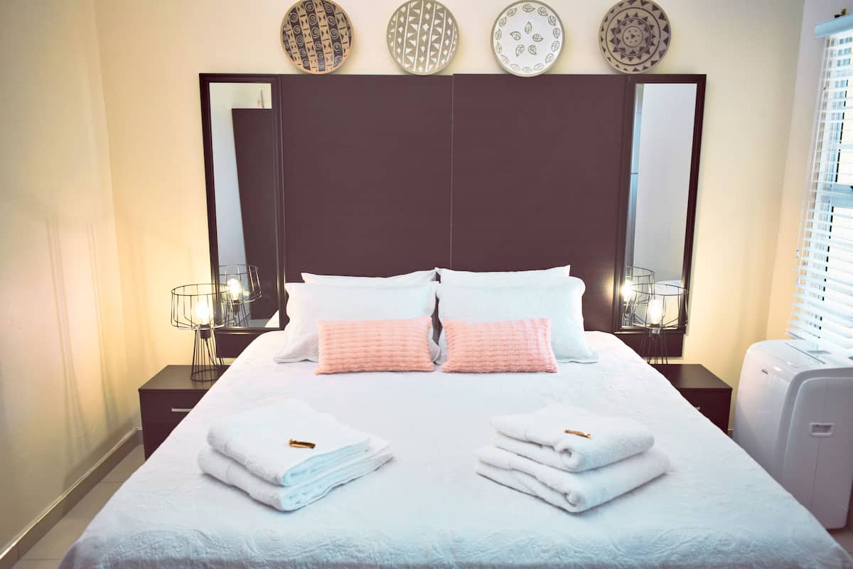 Kamar Double atau Twin Superior | Seprai katun Mesir, seprai premium, dan selimut bulu angsa
