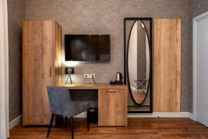 Standard Double or Twin Room | Television - Botanica Hotel (Arkhangelsk)