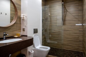 Luxury Room | Bathroom