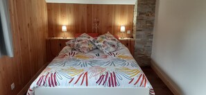 2 Schlafzimmer, Bügeleisen/Bügelbrett, Reisekinderbett, Bettwäsche