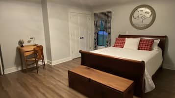 3 bedrooms, iron/ironing board, bed sheets