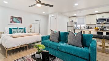 1 habitación, escritorio, tabla de planchar con plancha y wifi gratis