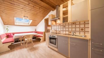 Réfrigérateur, plaque de cuisson, cafetiÚre/bouilloire